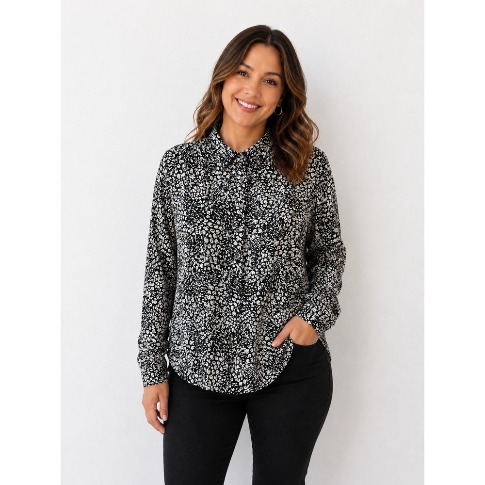 Black and white design long sleeve button down Shirt women's Size XL